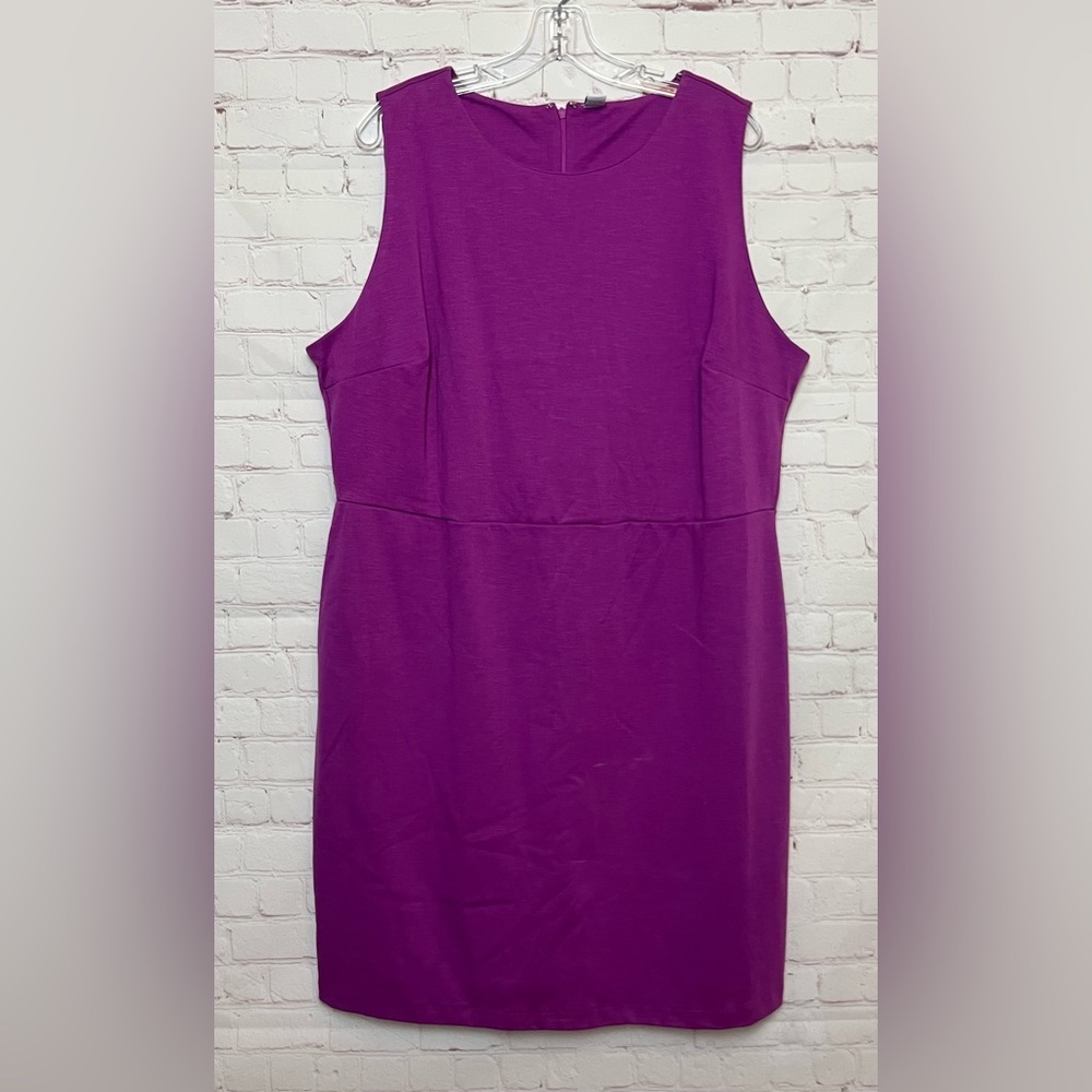 Old Navy Classic Sheath Dress in Purple